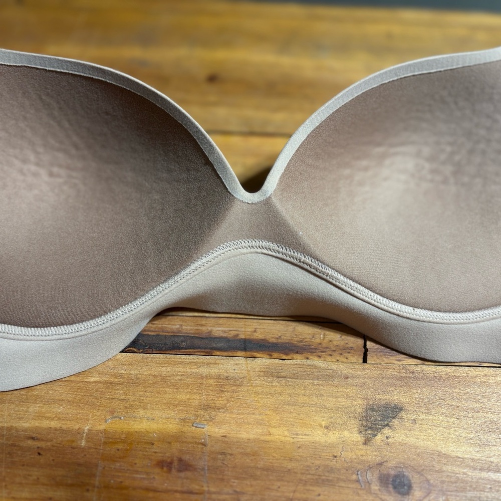 Victoria's Secret Dreamm Angels Beige Bra - Picture 3 of 4